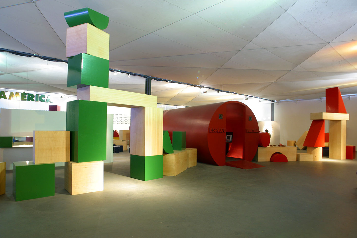 Detalhe de outra composição com túnel