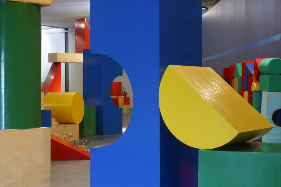 Outra composição com blocos de madeira